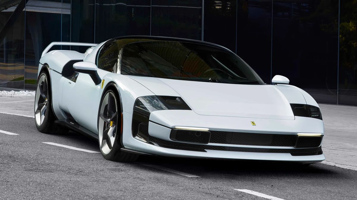 Jásot, nebo zděšení? Ferrari představilo reinkarnaci slavné F40, ale ve velmi zvláštní podobě. Naštěstí vznikne jediný kus